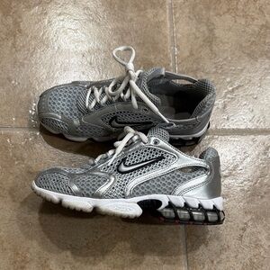 Nike Spiridon M6 / W7.5